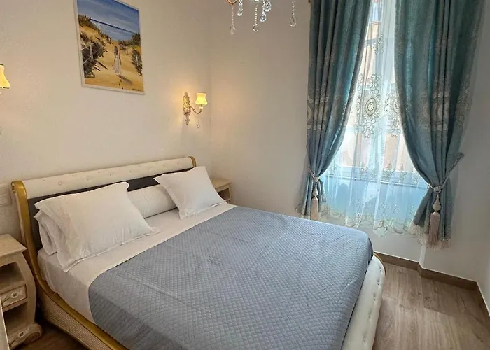 公寓 Du Cloitre 1er