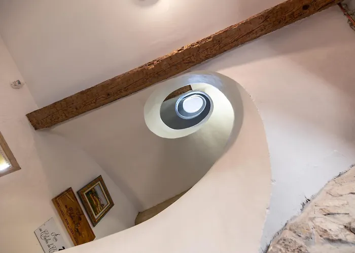 Du Cloitre 1er 公寓